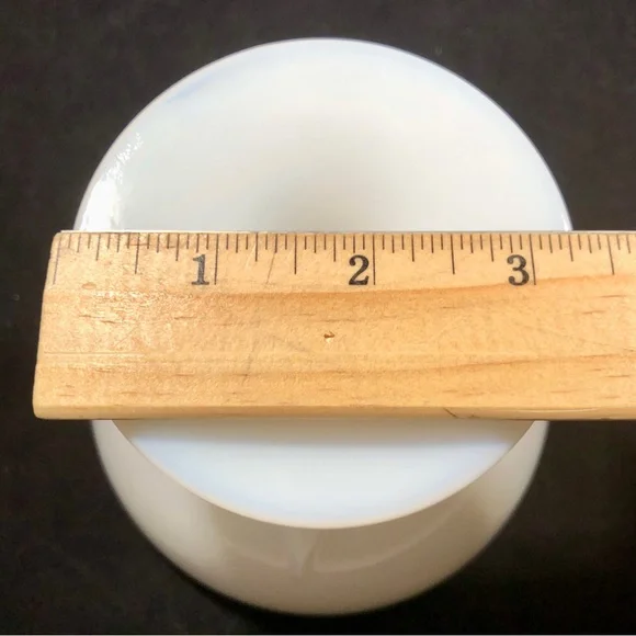 3 MILK GLASS PEDESTAL BOWLS/CANDY DISHES. 2 ROUND BOTTOM/1 SQUARE BOTTOM - Picture 10 of 13